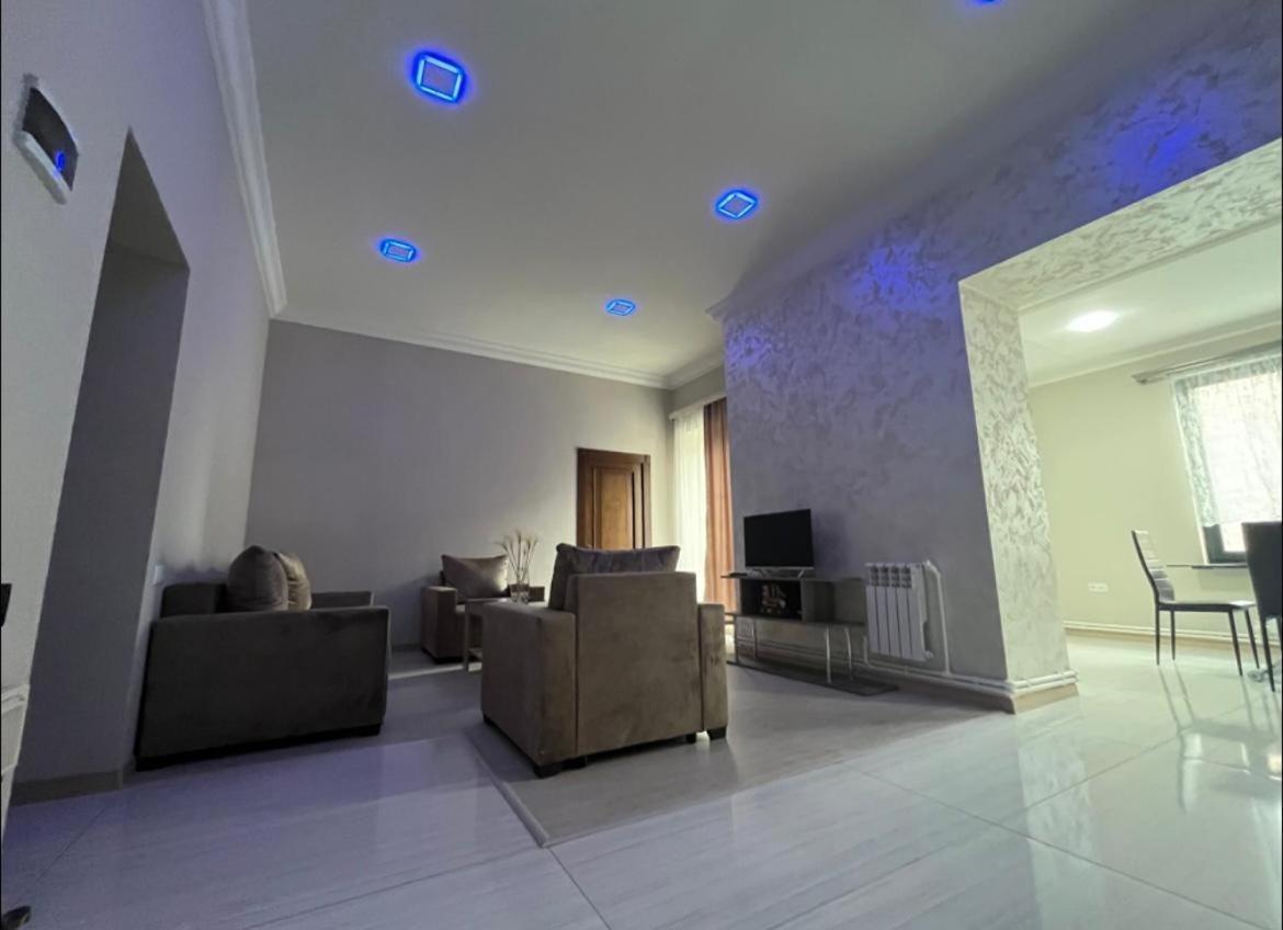 Appartement In エレバン エクステリア 写真